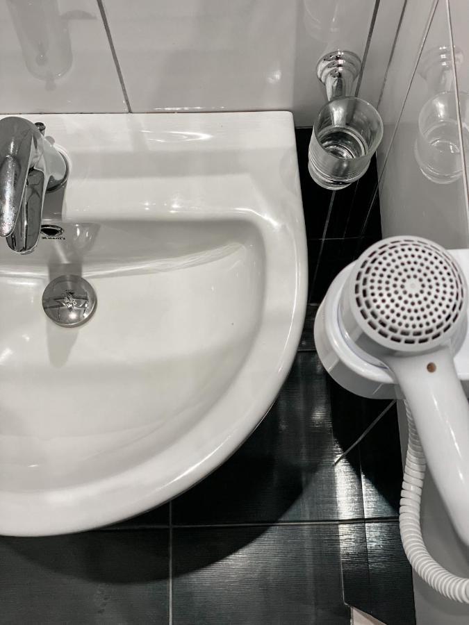 Aljur Hotel Himarë Dış mekan fotoğraf